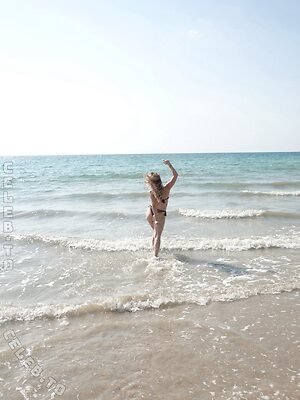 Emely Hüffer Nude Leaked Photo #2