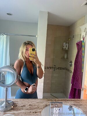 Emelye Ender leaked photo #387