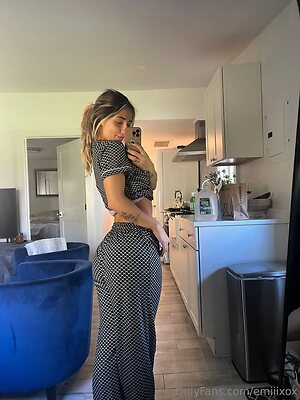 Emelye Ender leaked photo #448