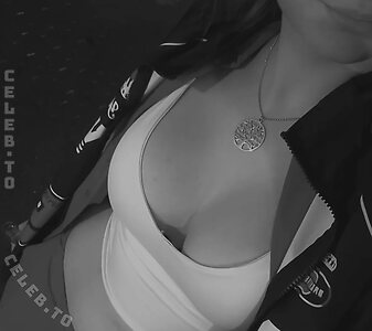 emely_mausilp1 leaked photo #3