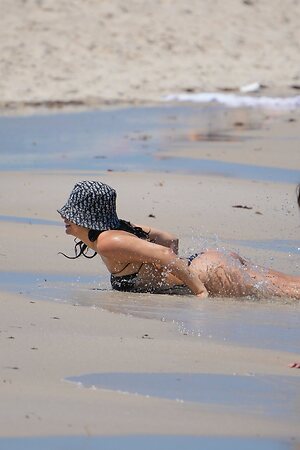 Emeraude Toubia leaked photo #10