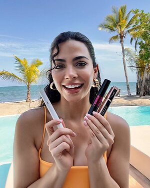 Emeraude Toubia leaked photo #22