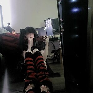 Emi leaked photo #3