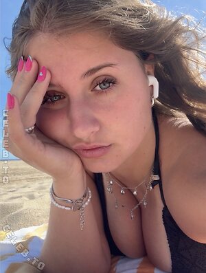 Emiglia Bader Nude Leaked Photo #19