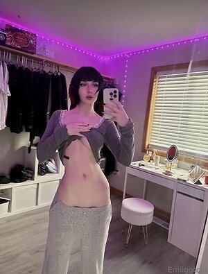 Emiigotchi leaked photo #63