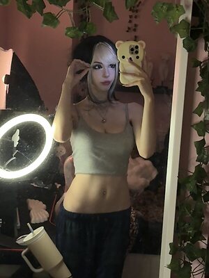 emiki28 leaked photo #28