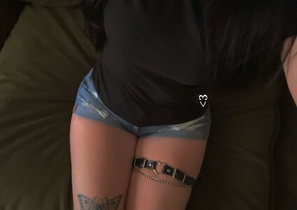 Emileesilvey leaked photo #3