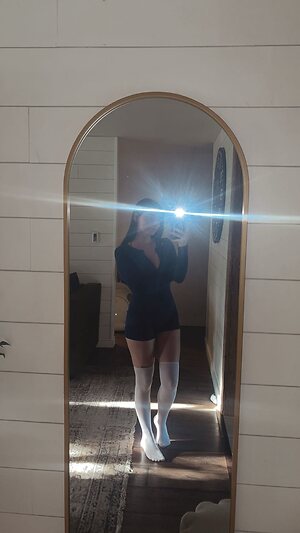 Emileesilvey leaked photo #5