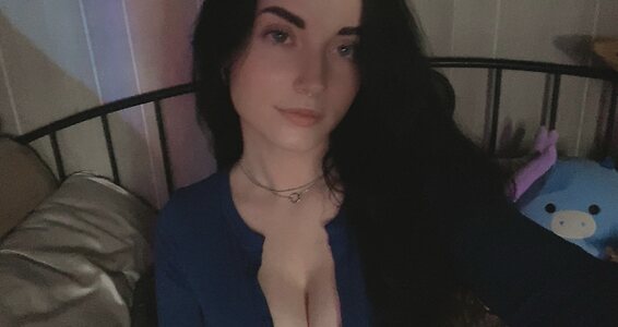 Emileesilvey leaked photo #16