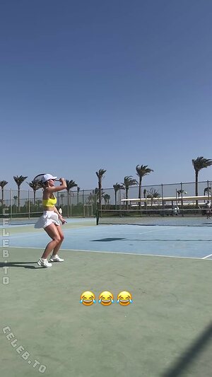 Emilia BTE Nude Leaked Photo #38