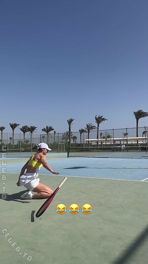 Emilia BTE Nude Leaked Photo #41