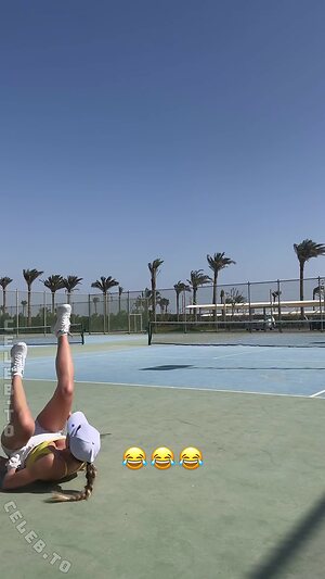 Emilia BTE Nude Leaked Photo #43