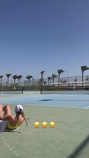 Emilia BTE Nude Leaked Photo #46