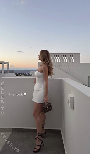 Emilia BTE Nude Leaked Photo #70