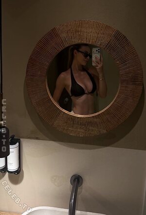 Emilia BTE Nude Leaked Photo #131