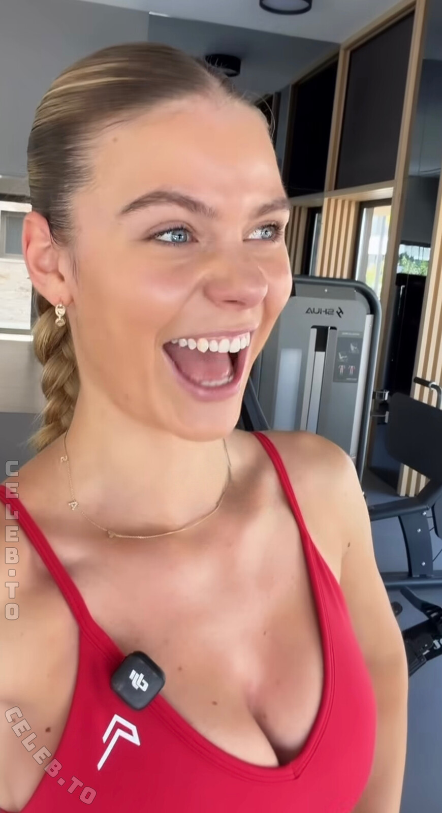 Emilia BTE photo