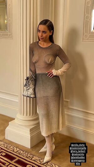Emilia Clarke Hot Nude Leaked Photo #41