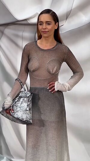 Emilia Clarke Hot Nude Leaked Photo #42