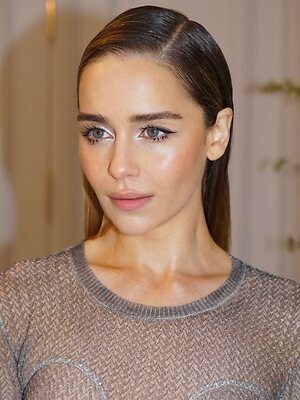 Emilia Clarke Hot Nude Leaked Photo #56