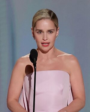 Emilia Clarke leaked photo #21