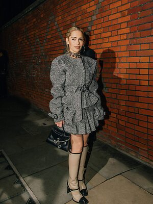 Emilia Clarke leaked photo #124