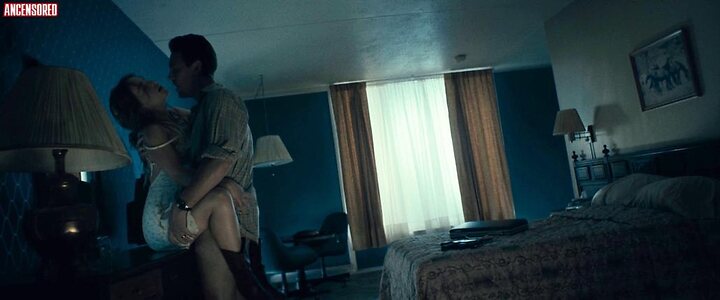 Emilia Clarke leaked photo #236