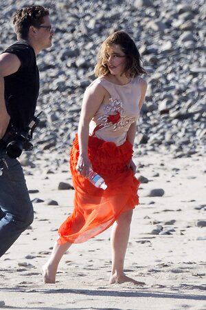 Emilia Clarke leaked photo #241