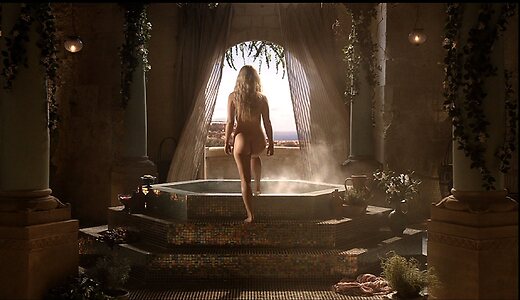 Emilia Clarke leaked photo #290