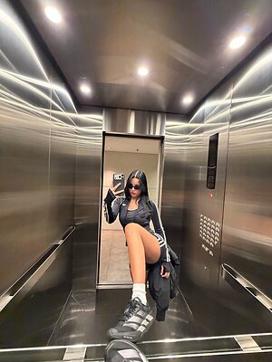 Emilia Mernes leaked photo #10