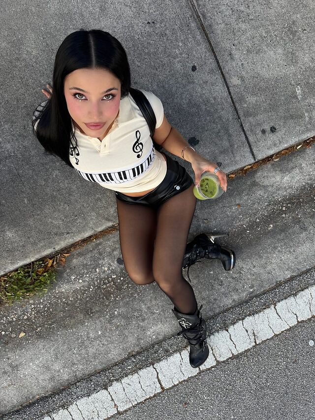 Emilia Mernes leaked photos