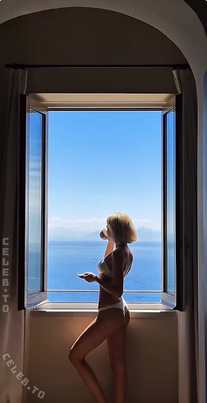 Emilia Silberg Nude Leaked Photo #2