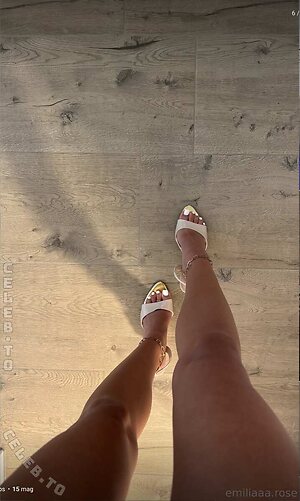 emiliaaa.rose Nude Leaked Photo #10