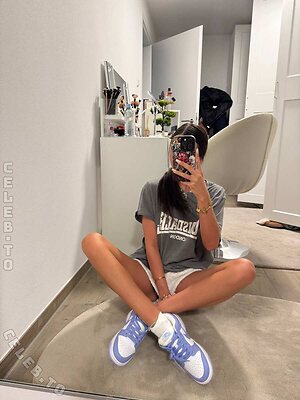 emiliaaa.rose Nude Leaked Photo #13