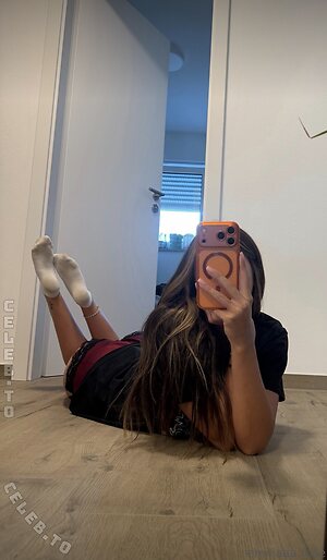 emiliaaa.rose leaked photo #52