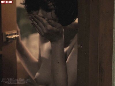 Emilie Carbonneau leaked photo #6