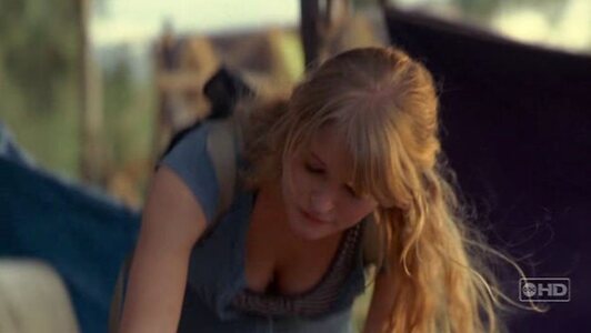 Emilie de Ravin leaked photo #29