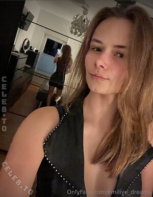 Emiliy Dreams Nude Leaked Photo #127