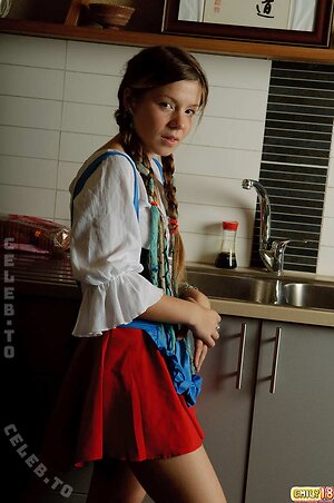 Emily 18 leaked photo #20