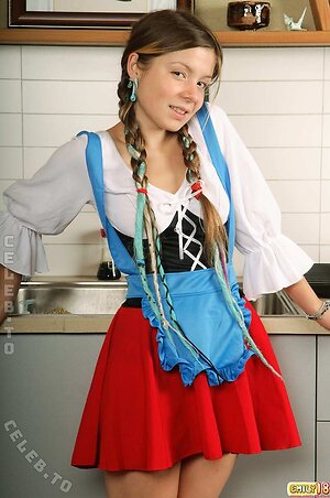 Emily 18 leaked photo #31