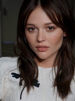 Emily Alyn Lind leaked photo #35