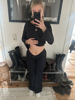 Emily Anouk Dorn Nude Leaked Photo #35