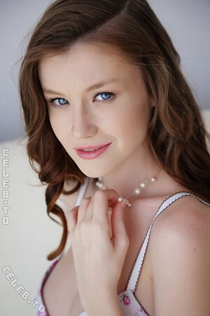 Emily Bloom Nude Leaked Photo #54