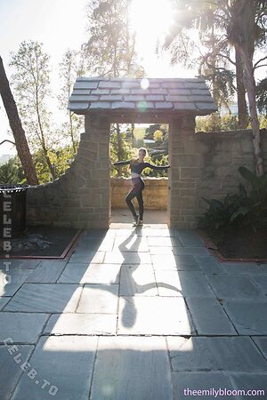 Emily Bloom Nude Leaked Photo #257