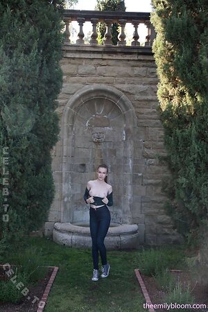 Emily Bloom Nude Leaked Photo #262