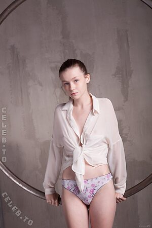 Emily Bloom Nude Leaked Photo #1351