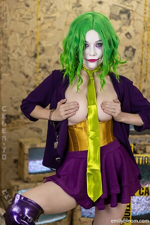 Emily Bloom leaked photo #1895