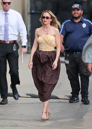 Emily Blunt leaked photo #17