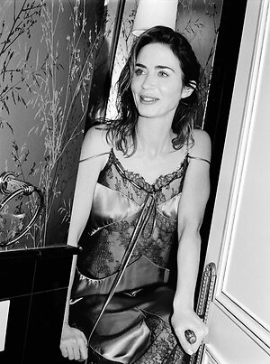Emily Blunt leaked photo #36