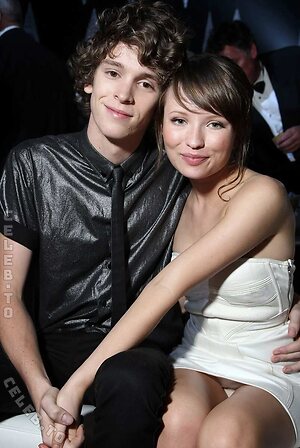 Emily Browning Nude Leaked Photo #2