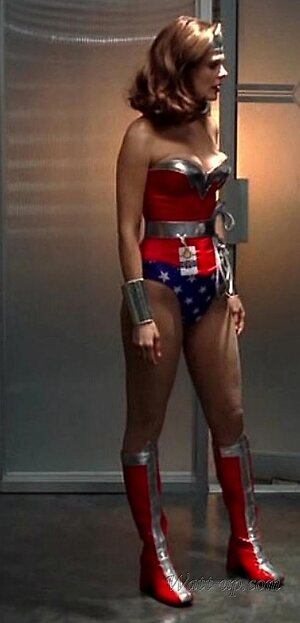 Emily Deschanel leaked photo #12